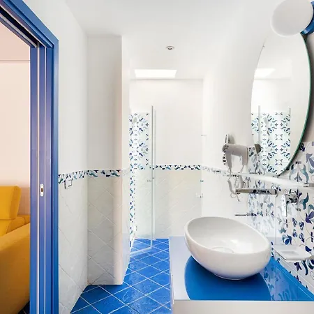 לינה וארוחת בוקר Don Leonardo - Pool And Wellness 4*