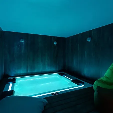 Don Leonardo - Pool And Wellness פולינאנו א מארה