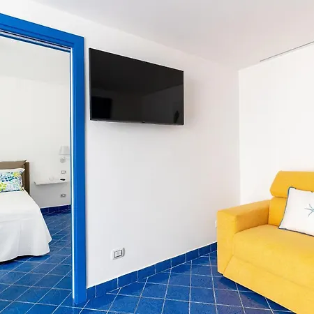 Don Leonardo - Pool And Wellness 4* פולינאנו א מארה