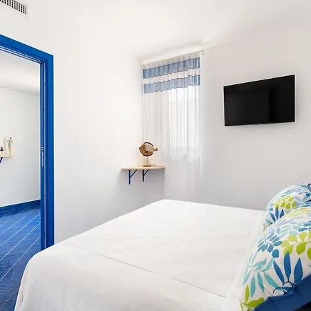 Don Leonardo - Pool And Wellness לינה וארוחת בוקר פולינאנו א מארה