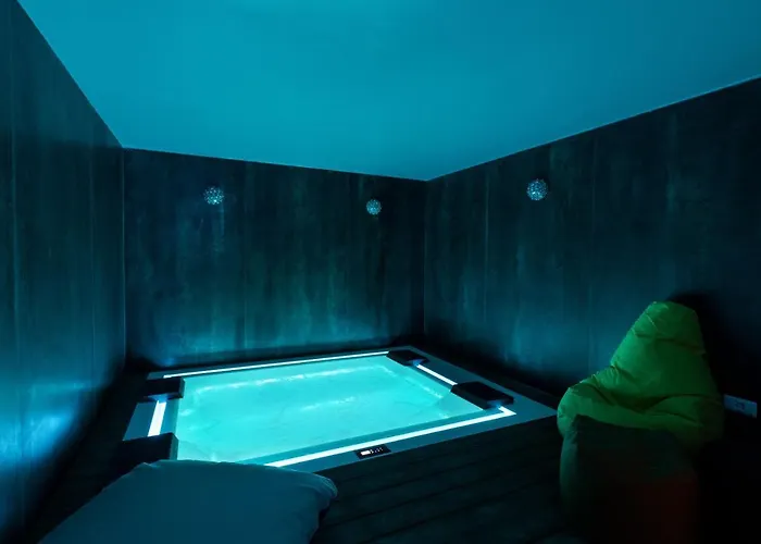 Don Leonardo - Pool And Wellness بولينيانو آ ماري